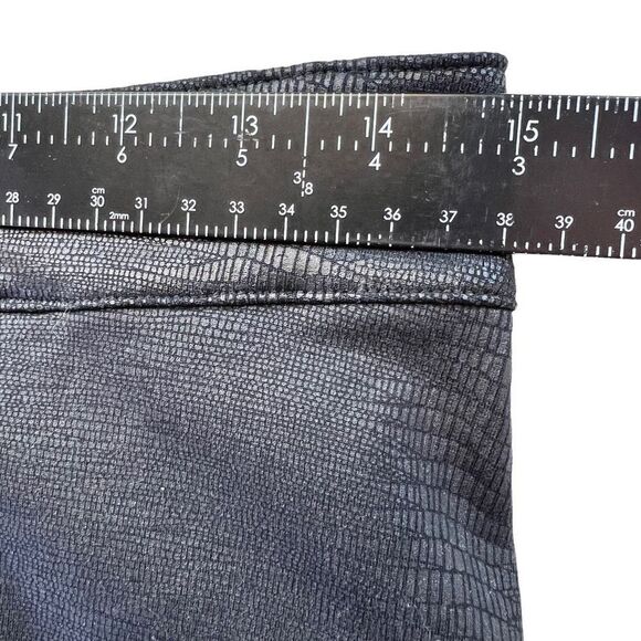 David Lerner Skirt Womens Size S Reptile Stretch Back Zip Pleated Grunge Black - Picture 3 of 7